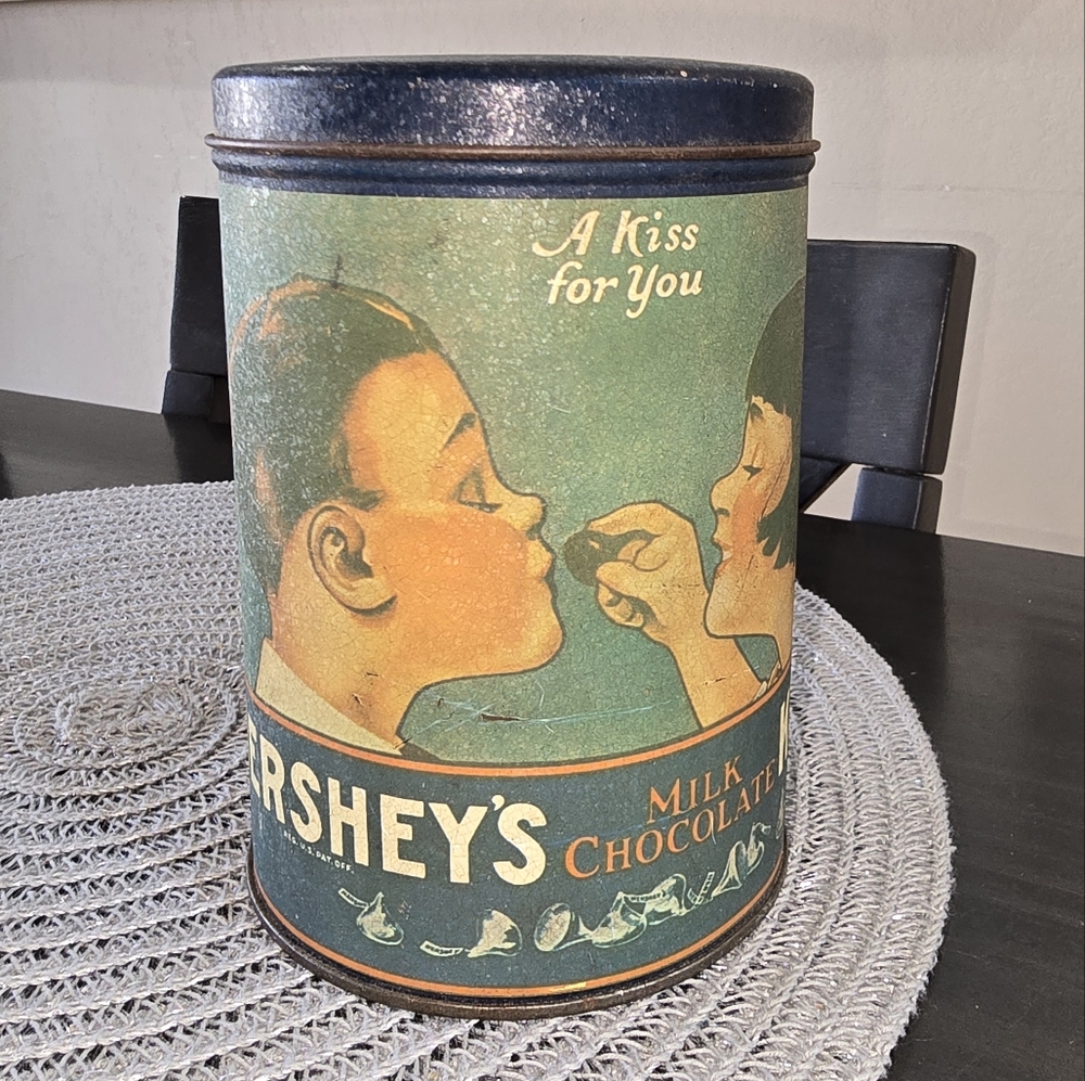 1980 Hershey's Kisses canister
